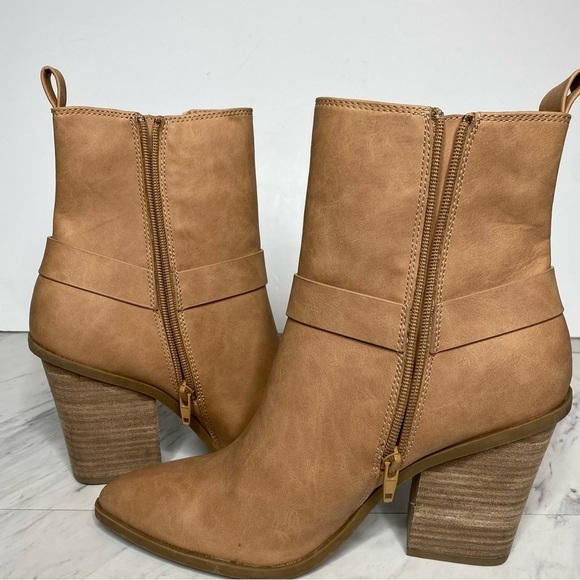 DV by Dolce Vita Nilano Light Brown Harness Heeled Bootie 9 1/2 - Picture 6 of 14